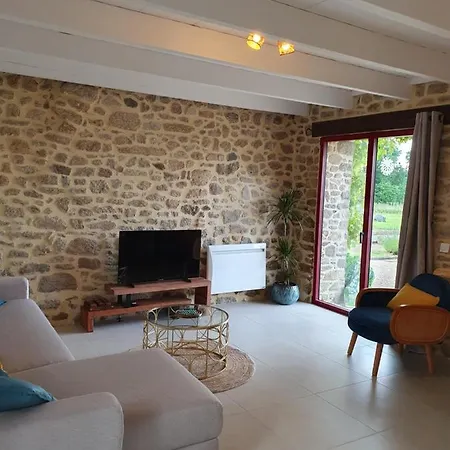 Le Domaine De La Petite Chevre Holiday home Ploumagoar